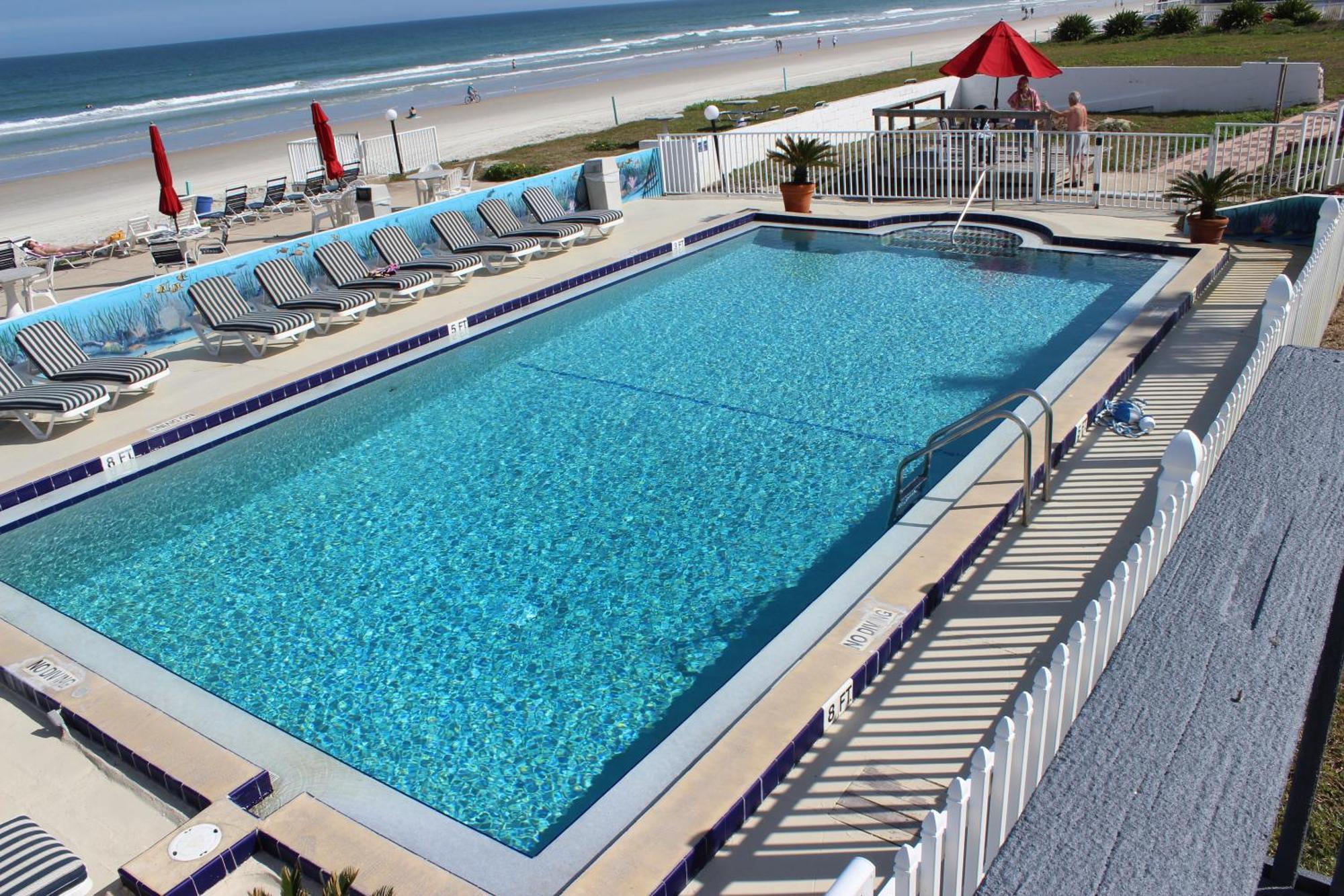 Shoreline Suites & Cabana Cottages - Beachfront Daytona Beach Buitenkant foto