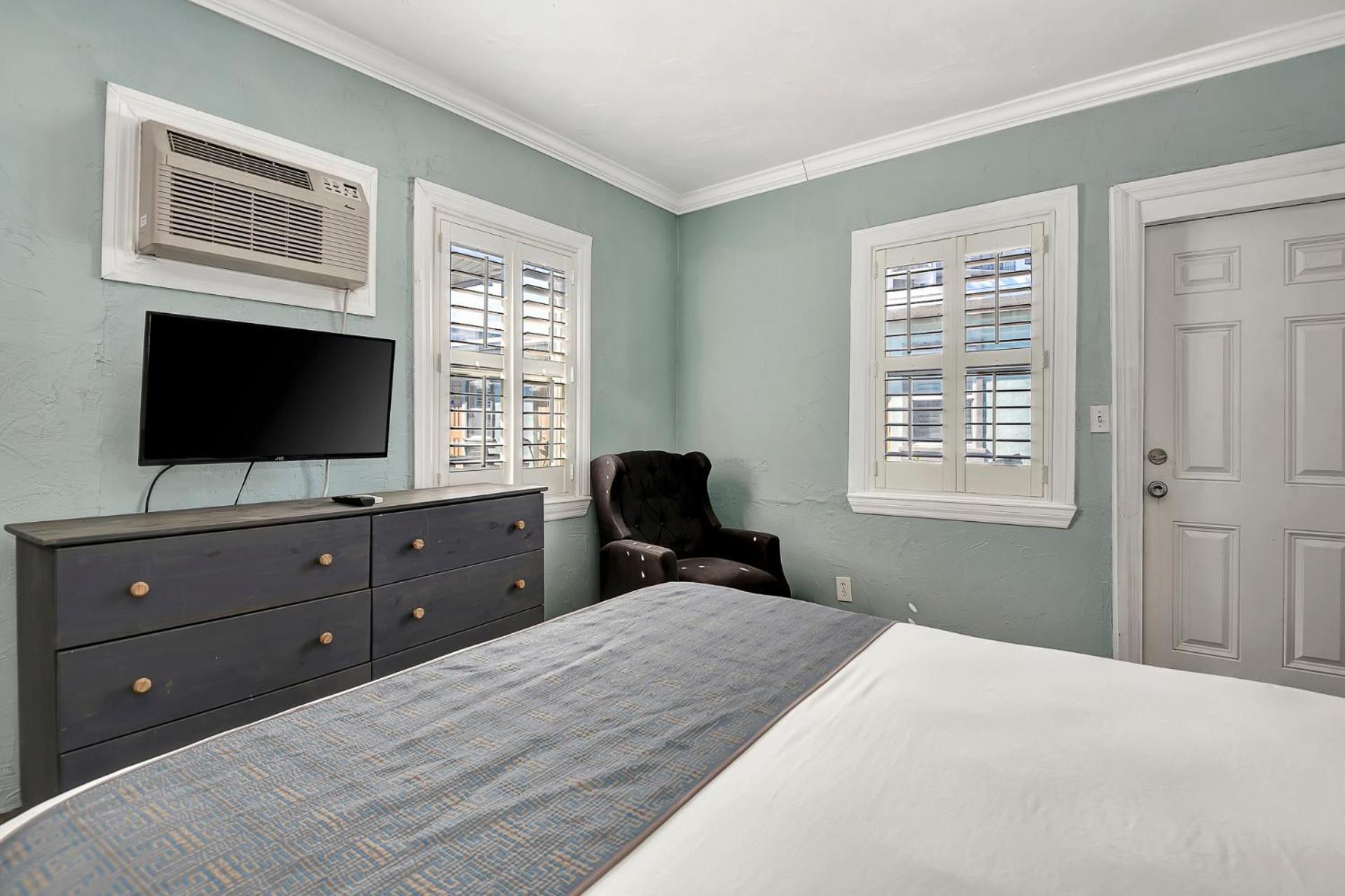 Shoreline Suites & Cabana Cottages - Beachfront Daytona Beach Buitenkant foto