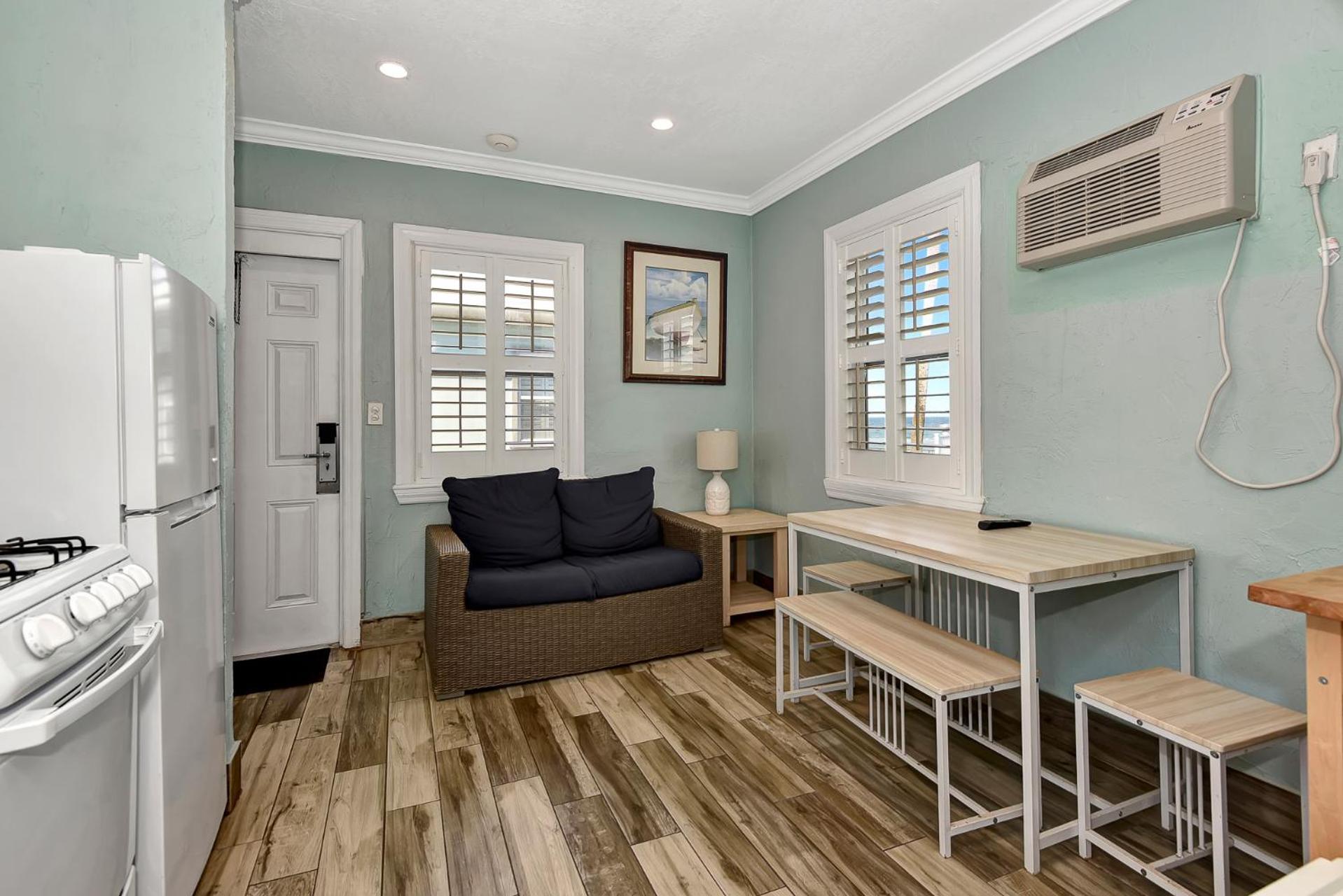 Shoreline Suites & Cabana Cottages - Beachfront Daytona Beach Buitenkant foto