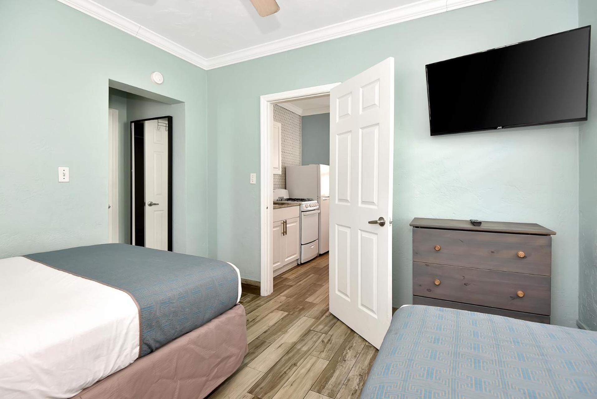 Shoreline Suites & Cabana Cottages - Beachfront Daytona Beach Buitenkant foto