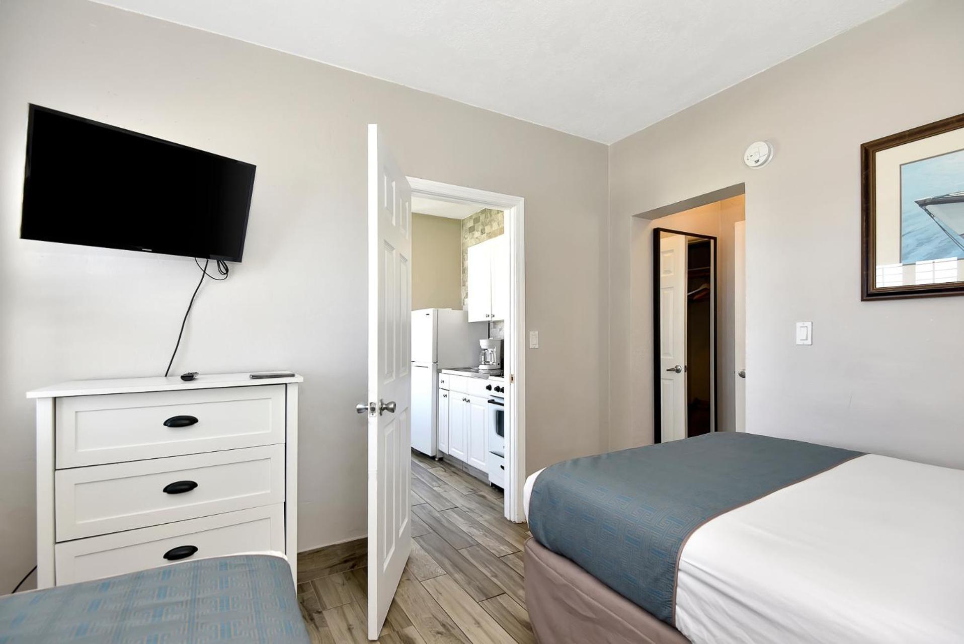 Shoreline Suites & Cabana Cottages - Beachfront Daytona Beach Buitenkant foto