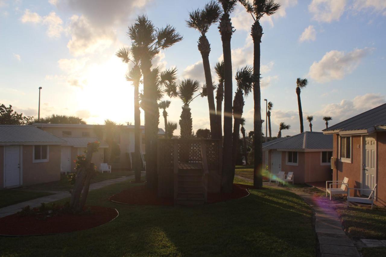 Shoreline Suites & Cabana Cottages - Beachfront Daytona Beach Buitenkant foto